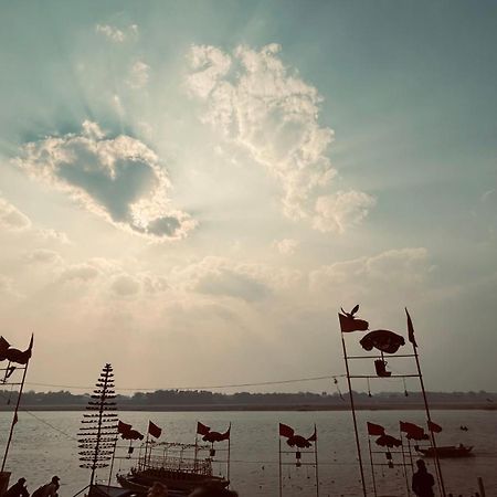 Tandon Lodge On The Ganga Ghat Homestay Waranasi Zewnętrze zdjęcie