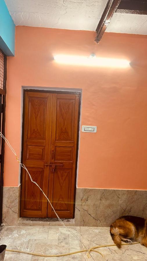 Tandon Lodge On The Ganga Ghat Homestay Waranasi Zewnętrze zdjęcie