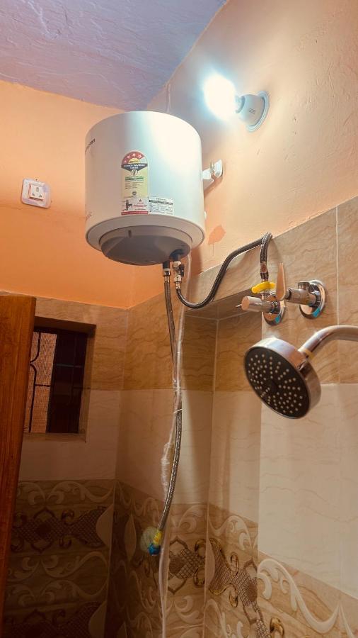 Tandon Lodge On The Ganga Ghat Homestay Waranasi Zewnętrze zdjęcie