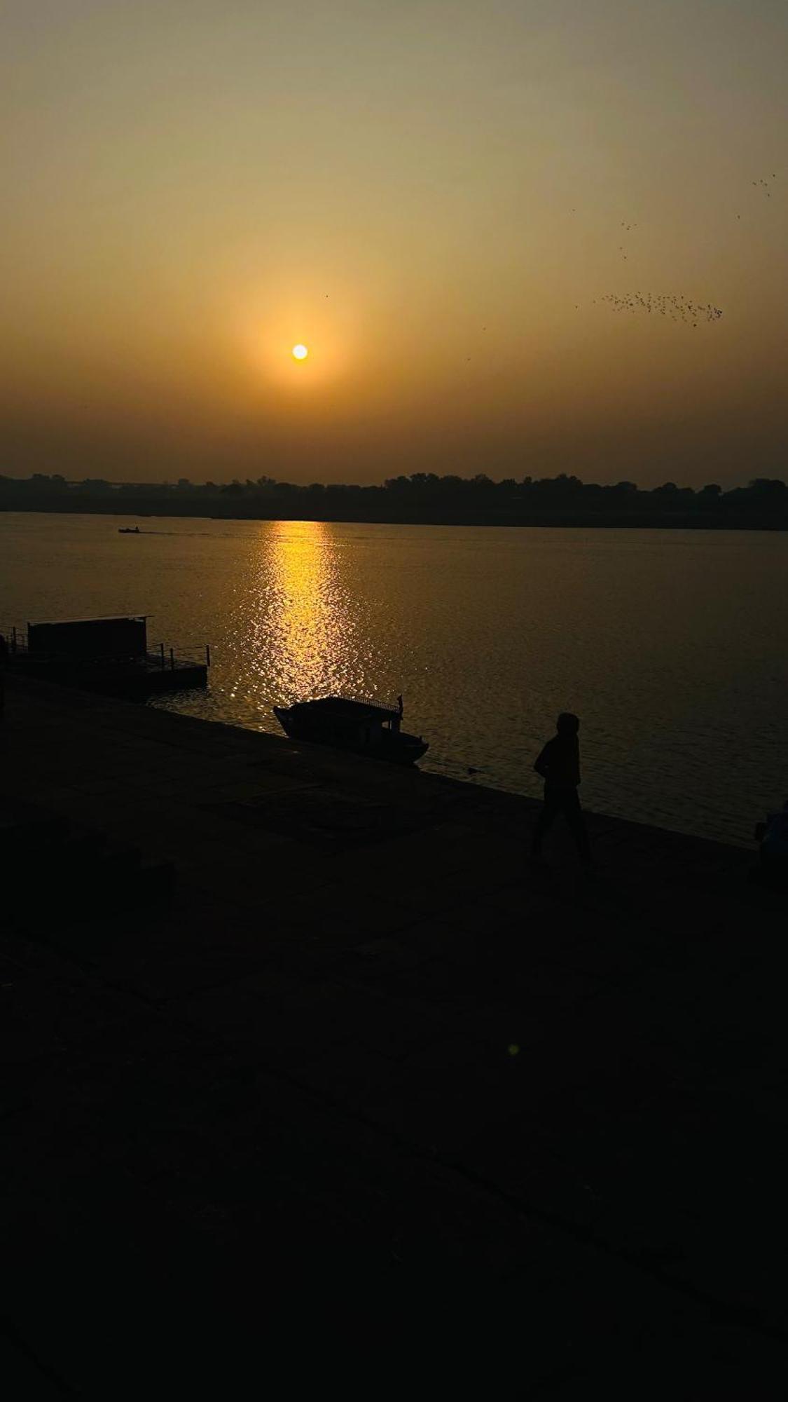 Tandon Lodge On The Ganga Ghat Homestay Waranasi Zewnętrze zdjęcie